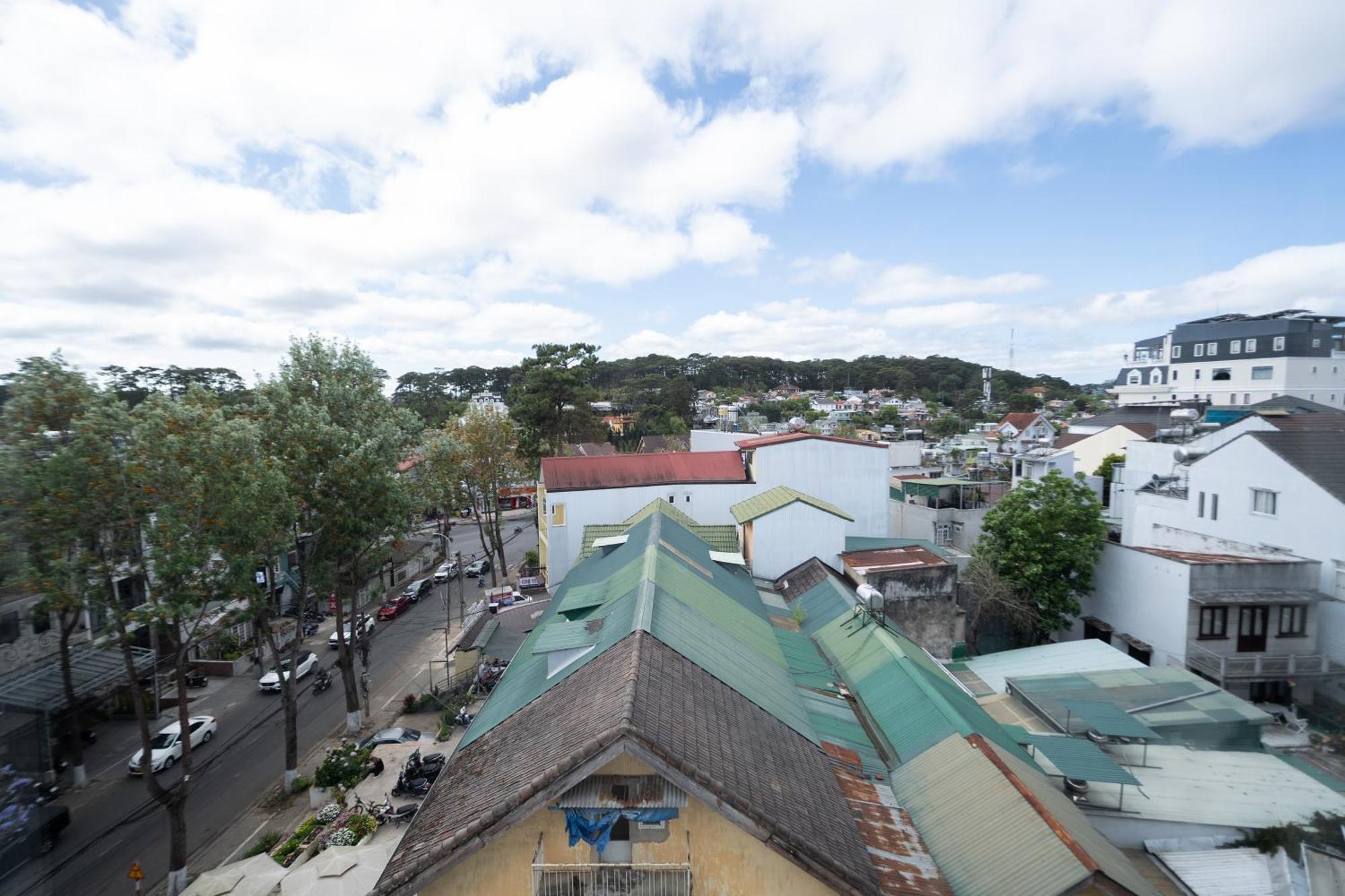 N Queen Apartment Hotel Dalat Exteriör bild