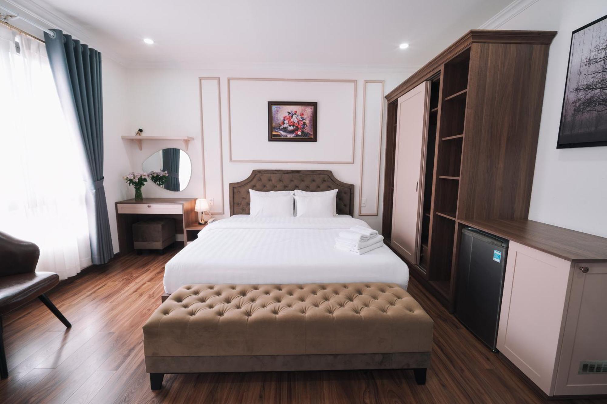 N Queen Apartment Hotel Dalat Exteriör bild